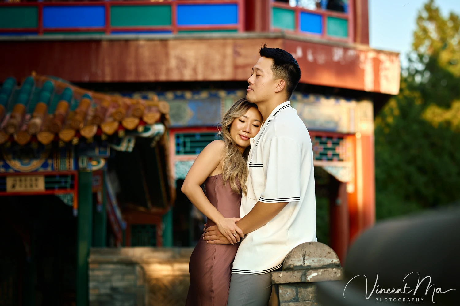 Couple engagement photos at the Travel in Picture in Beijing’s Summer Palace