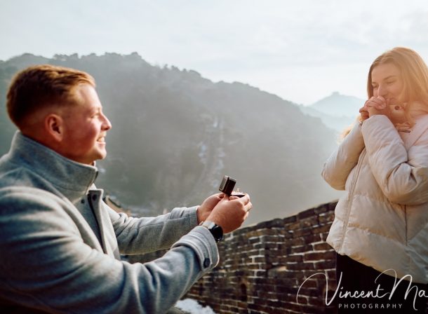 South African couple proposal at Mutianyu Great Wall Watchtower 6 in winter