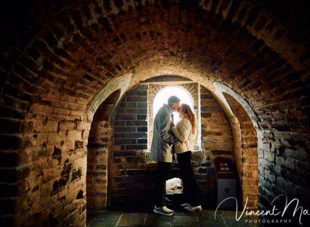 South African couple proposal at Mutianyu Great Wall Watchtower 6 in winter