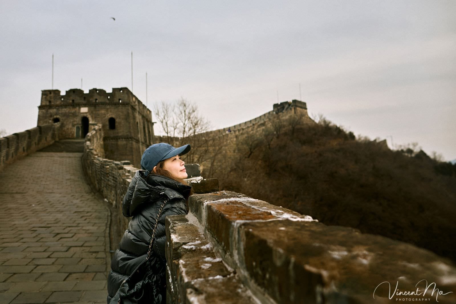 Candid lifestyle photography at Mutianyu