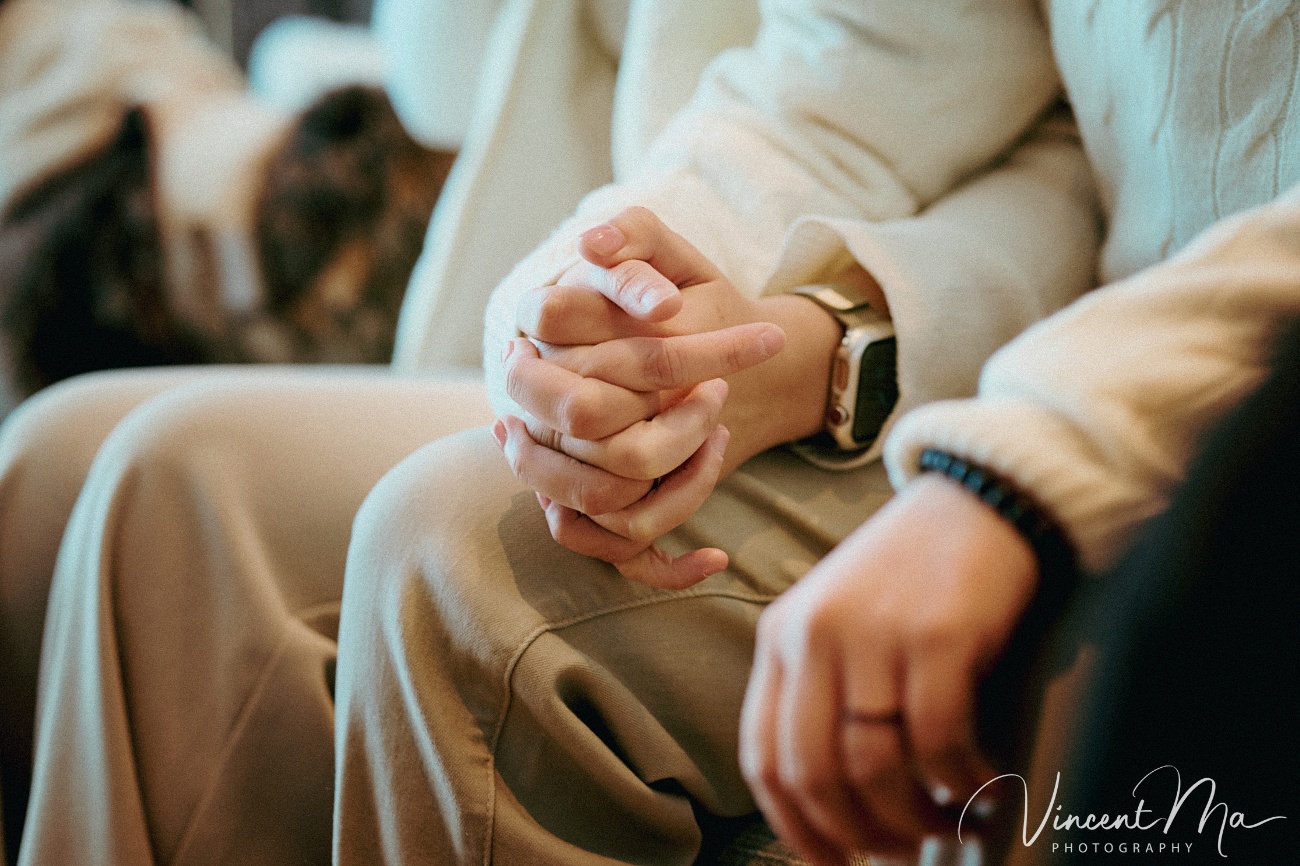 A cinematic and documentary photography series of Claire and April's same-sex winter elopement at Chongli Ski Resort, China. This minimalist wedding strips away traditional routines, featuring snowboarding in powder snow, intimate moments with their golden retrievers, and a legal online marriage ceremony via the Courtly platform by a cozy fireplace. Captured with a non-intrusive, lifestyle storytelling approach by Vincent Ma Visuals, a trusted LGBTQ-friendly photographer based in Beijing.