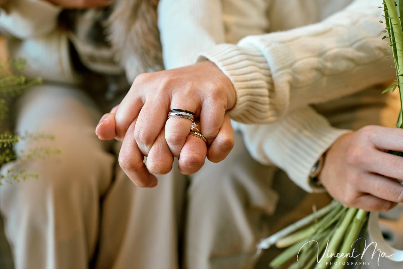 A cinematic and documentary photography series of Claire and April's same-sex winter elopement at Chongli Ski Resort, China. This minimalist wedding strips away traditional routines, featuring snowboarding in powder snow, intimate moments with their golden retrievers, and a legal online marriage ceremony via the Courtly platform by a cozy fireplace. Captured with a non-intrusive, lifestyle storytelling approach by Vincent Ma Visuals, a trusted LGBTQ-friendly photographer based in Beijing.
