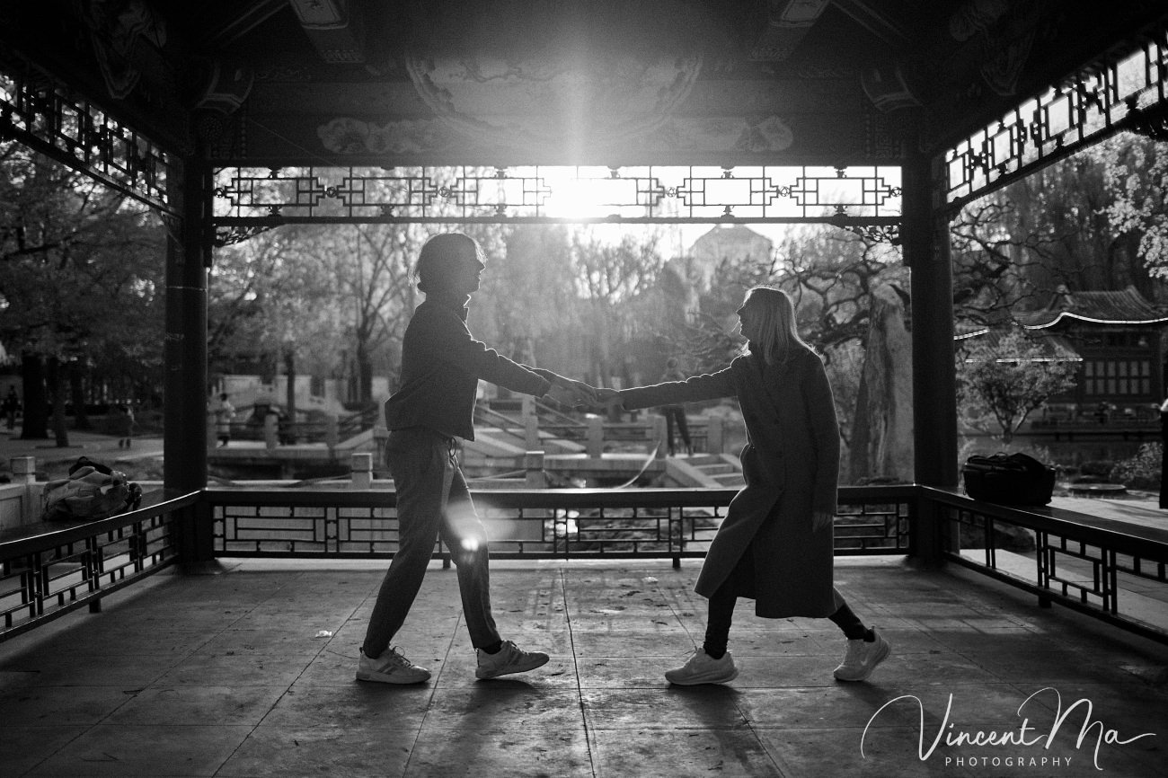 Candid emotional moment between mother and son during a vacation photoshoot in China.