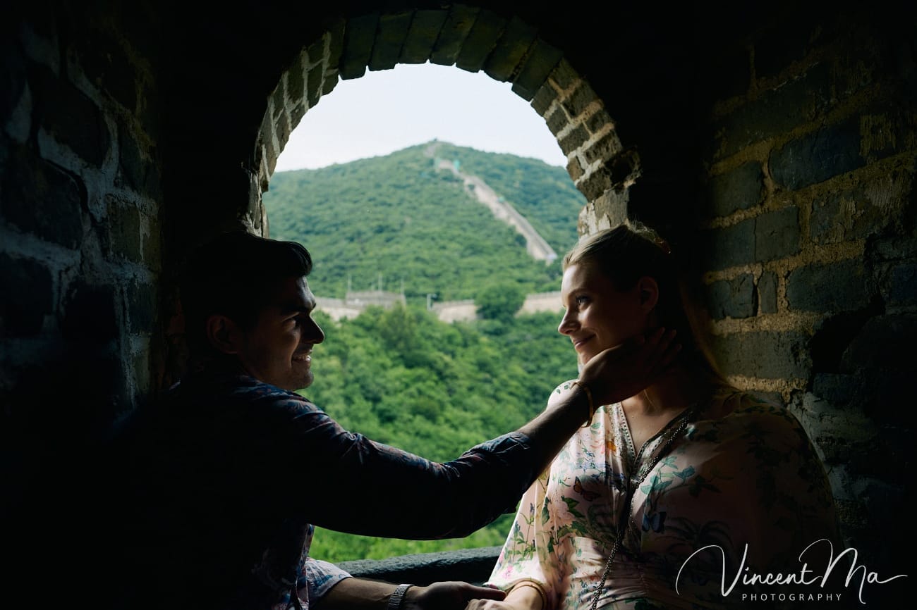 Cinematic Great Wall maternity photoshoot Beijing at Mutianyu Tower 14 featuring a Dutch client.