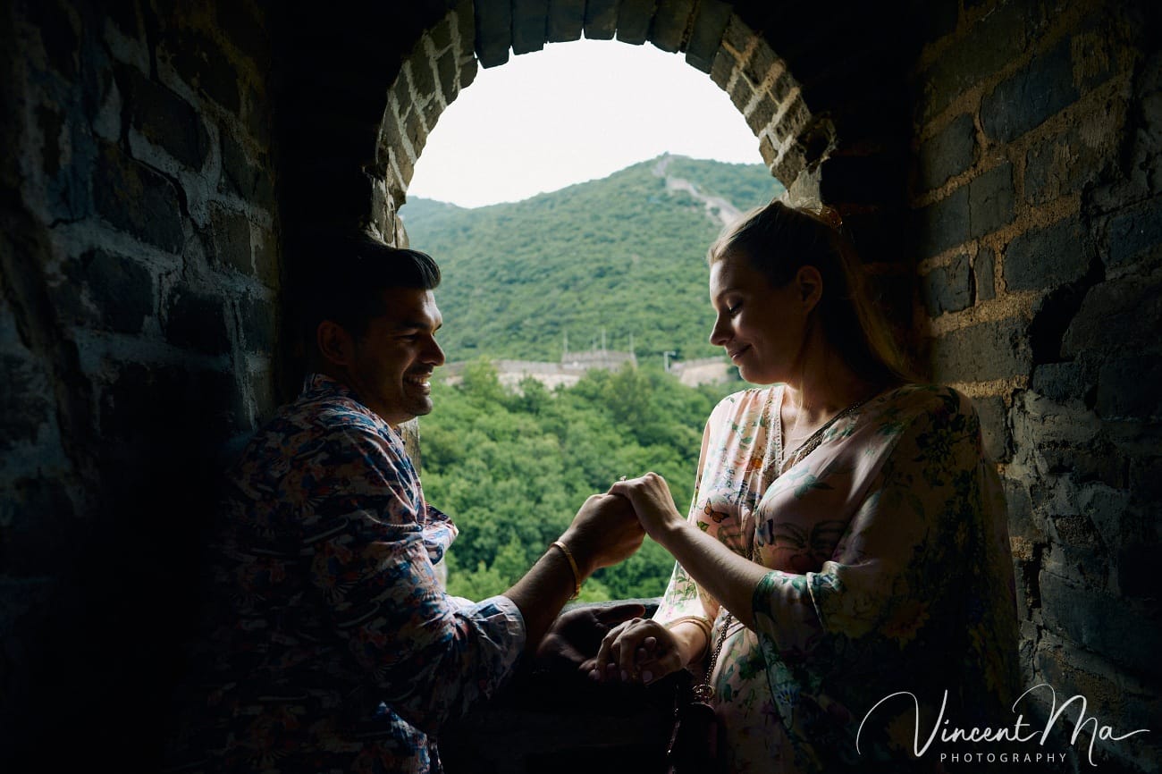 Cinematic Great Wall maternity photoshoot Beijing at Mutianyu Tower 14 featuring a Dutch client.
