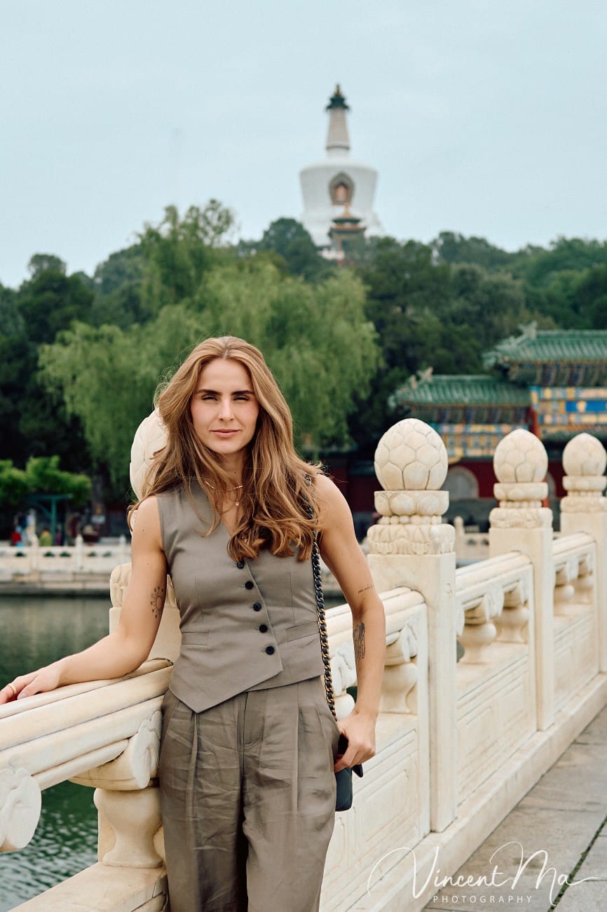 Private guide and photoshoot service in Beijing for international solo travelers